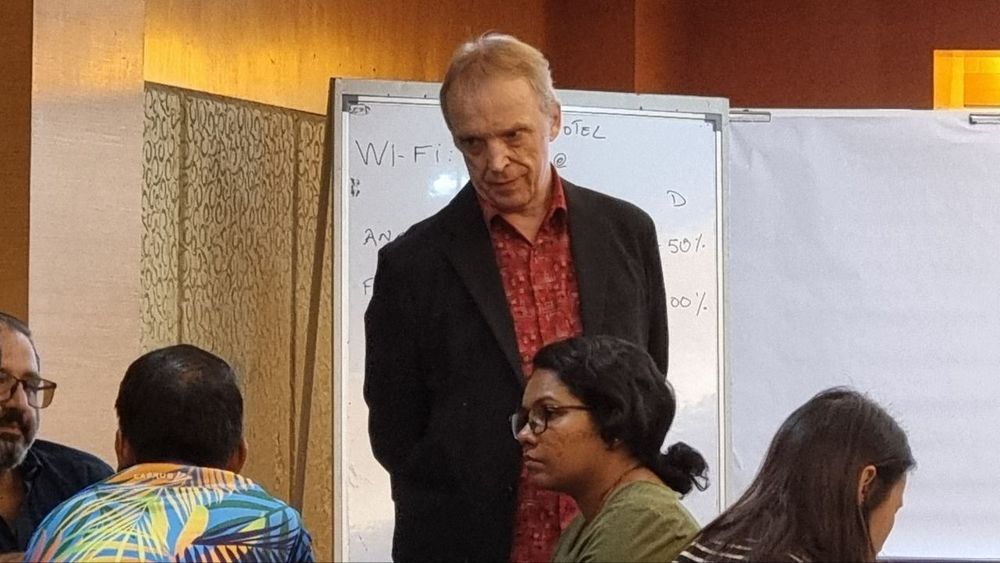 Andreas Dorn facilitating a corporate session