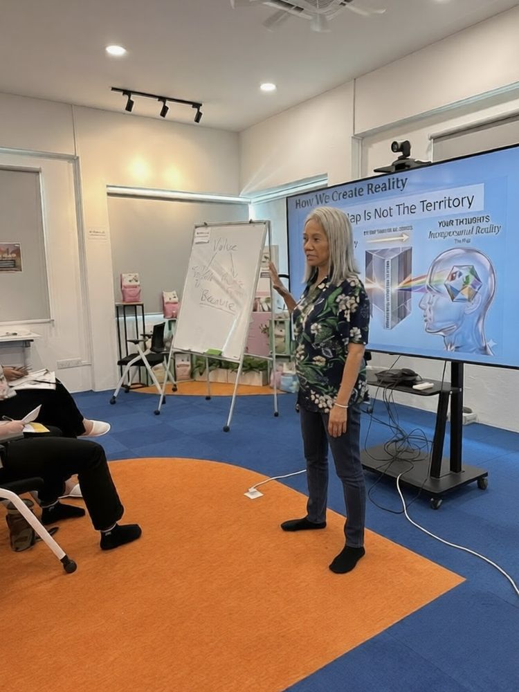 Najwa Dorn Rustum presenting to a corporate group