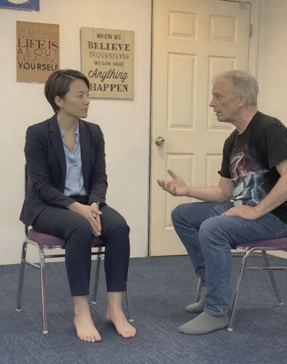 Andreas Dorn coaching a participant in the training room